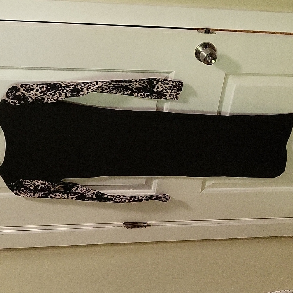 Leopard Bodycon Dress - Picture 2 of 3